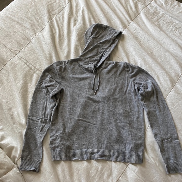Open back Fabletics Hoodie - Picture 4 of 4
